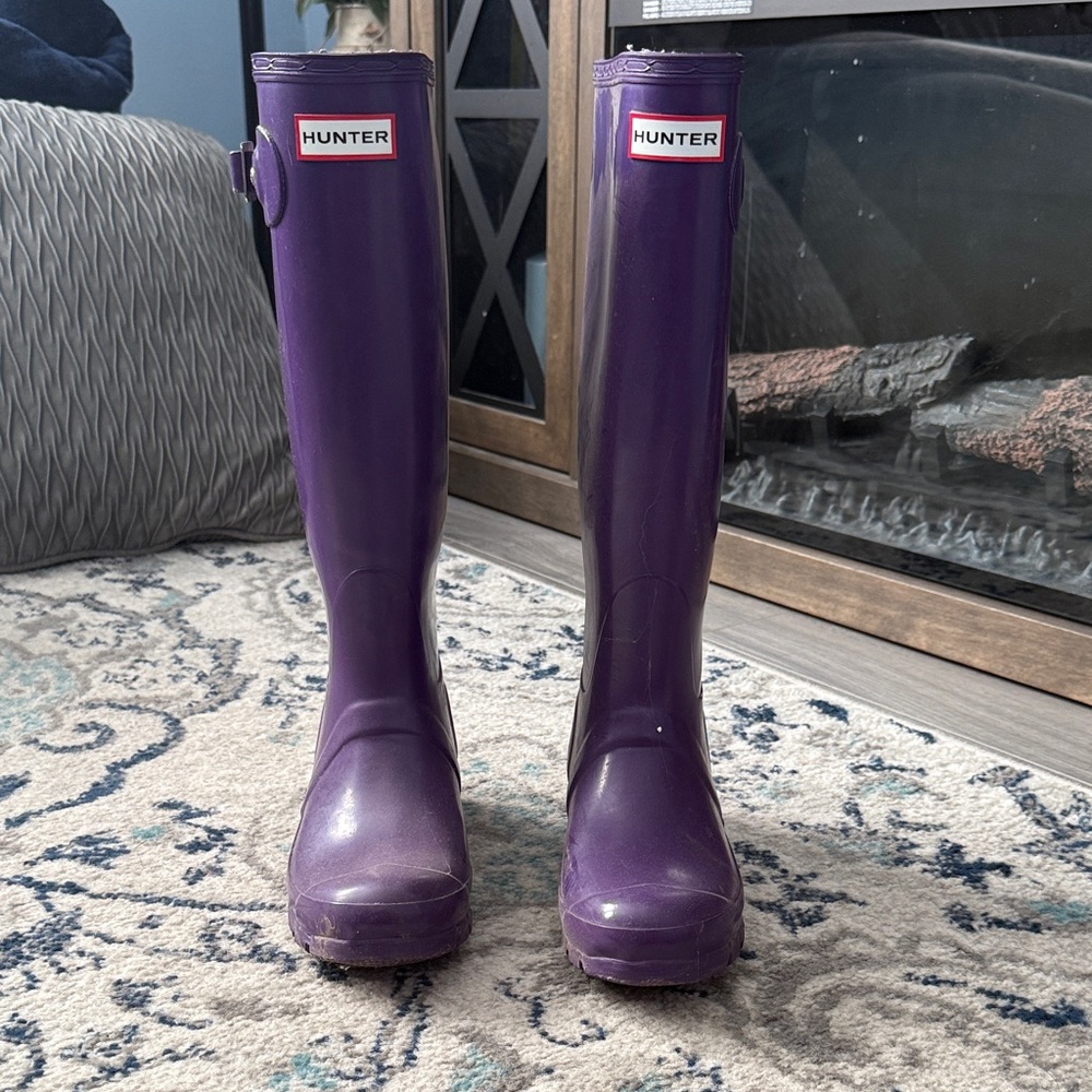 Hunter Classic Violet Boots hardly used!